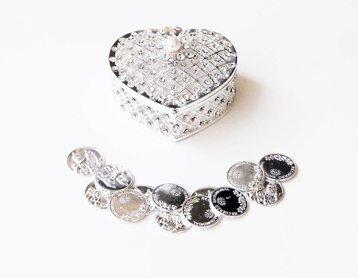 Wedding Arras, Sliver Heart shape Wedding Arras Box with Unity Coins, Arras de Boda 3.25” X 3.5” X 1.75", Wedding gift, Silver Wedding Arras